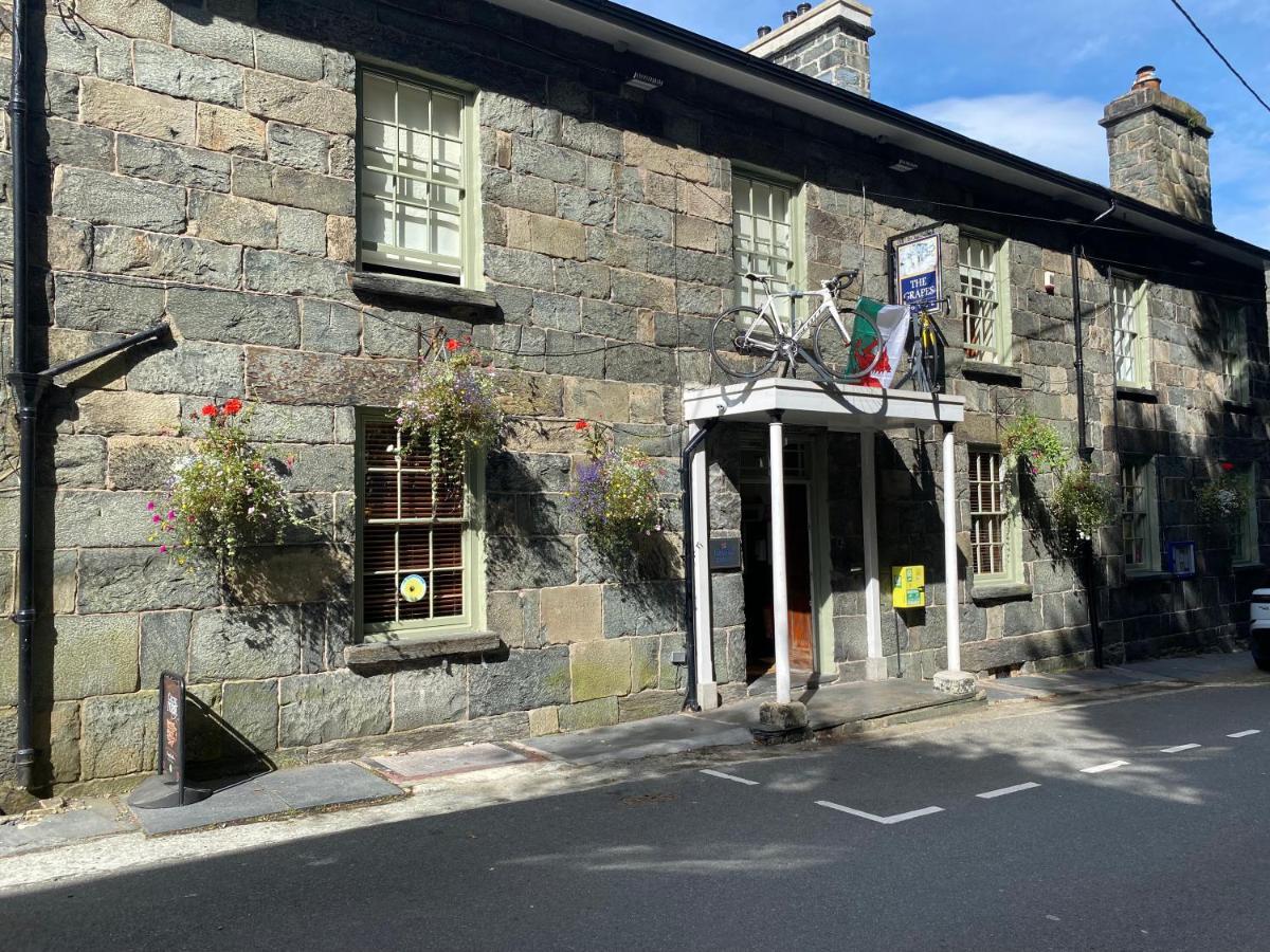 Grapes Hotel, Bar & Restaurant Snowdonia Nr Zip World Blaenau Ffestiniog Esterno foto